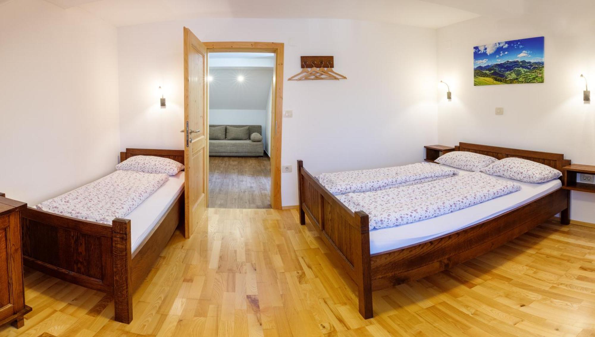 Ferienwohnung Kmetija Na Cendavs Cerkno Exterior foto