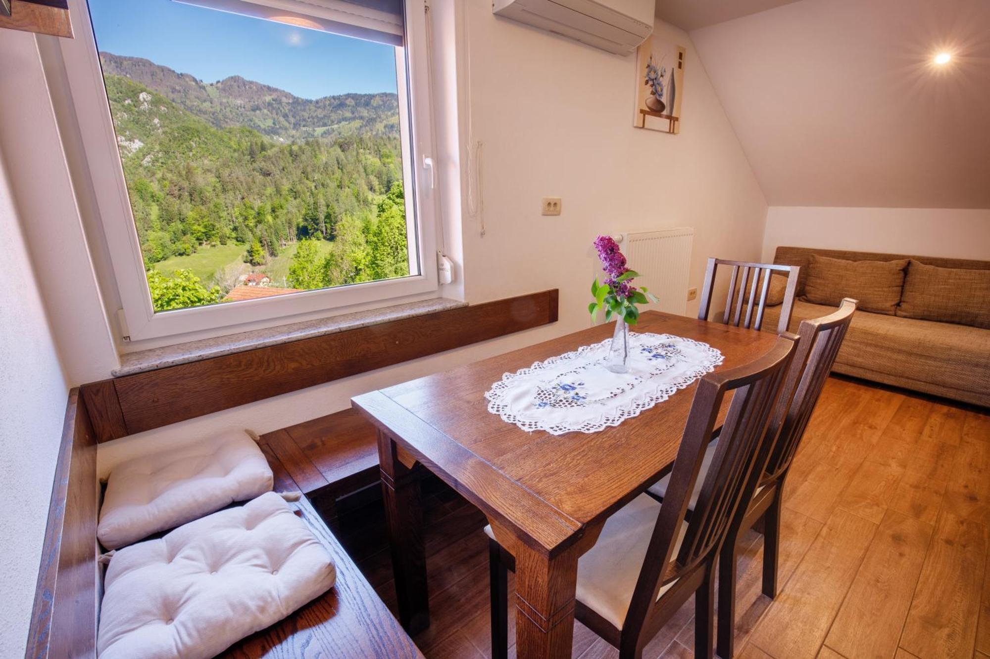 Ferienwohnung Kmetija Na Cendavs Cerkno Exterior foto